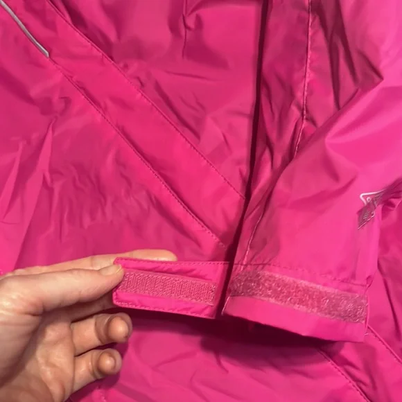 Columbia Omni-tech rain jacket. Juniors medium. Worn once - Picture 12 of 12